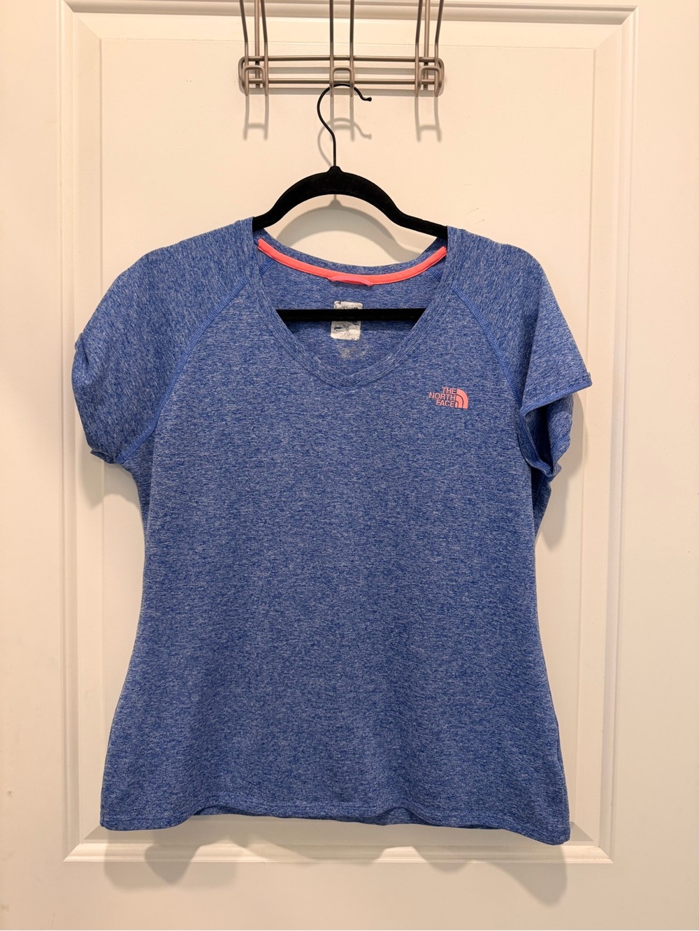 The North Face VaporWick
Athletic T-Shirt Blue Heather
V-Neck Size M
